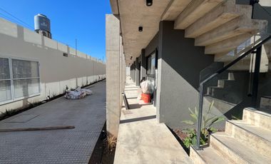 Pozo a la venta en Moron - Departamento con PATIO