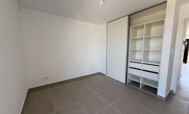 Pozo a la venta en Moron - Departamento con PATIO