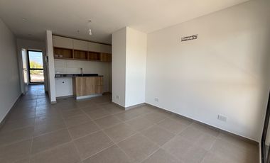 Pozo a la venta en Moron - Departamento con PATIO