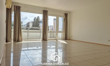 Departamento frente a la plaza goberación nivel gerencial