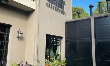 Casa de 4 dormitorios en venta en Temperley | Barrio Ingles