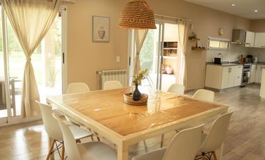 EL TREBOL - CASA EN ALQUILER TEMPORARIO Y VENTA