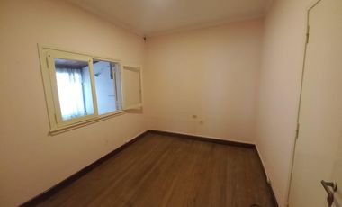 Alquiler comercial casa 4 ambientes sobre calle Alvear esquina Alberti