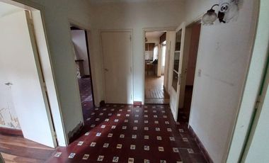 Alquiler comercial casa 4 ambientes sobre calle Alvear esquina Alberti