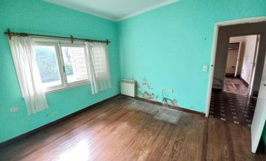 Alquiler comercial casa 4 ambientes sobre calle Alvear esquina Alberti