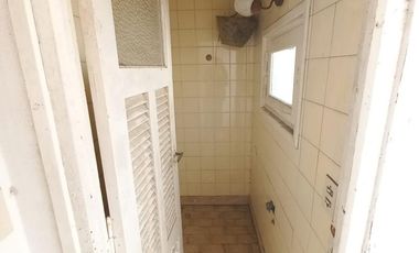 Alquiler comercial casa 4 ambientes sobre calle Alvear esquina Alberti