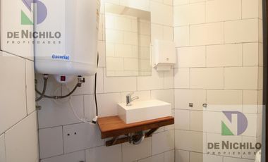 Local en  Arzobispo Espinosa al 300, La Boca