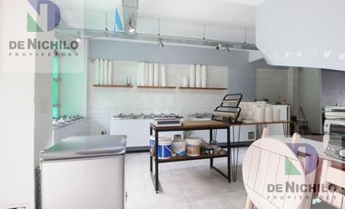 Local en  Arzobispo Espinosa al 300, La Boca