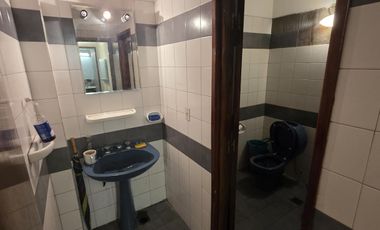 Local en Alquiler en Uruguay y Santa Fe, Barrio Norte