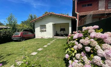 Casa / Terreno Av. del Mar entre Santa Ana y 7 Hermanos - Parquemar - Miramar