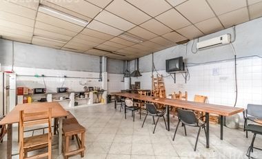 Edificio comercial en alquiler en Chacarita