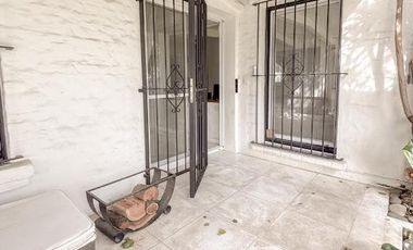 Casa 6 Ambientes - Las Lomas-La Merced