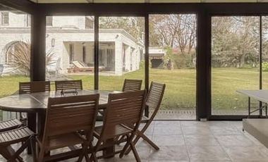 Casa 6 Ambientes - Las Lomas-La Merced