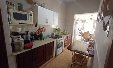 Casa céntrica en  venta ubicada en calle L. n. Palama casi Roca