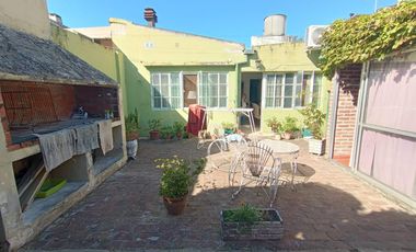 Casa céntrica en  venta ubicada en calle L. n. Palama casi Roca