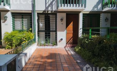 Casa de tres ambientes, en alquiler, en Martínez