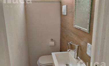 Casa de tres ambientes, en alquiler, en Martínez
