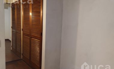 Casa de tres ambientes, en alquiler, en Martínez