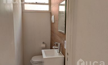 Casa de tres ambientes, en alquiler, en Martínez