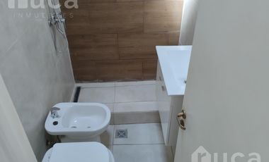 Casa de tres ambientes, en alquiler, en Martínez