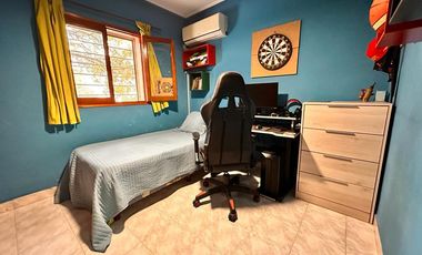 Departamento de categoría de 3 dormitorios y cochera, Barrio Obispo Piedrabuena