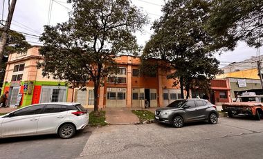 Departamento de categoría de 3 dormitorios y cochera, Barrio Obispo Piedrabuena