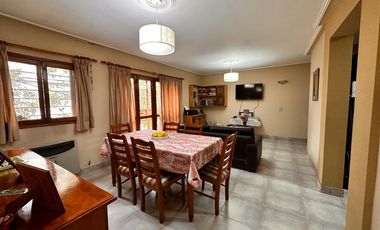 Departamento de categoría de 3 dormitorios y cochera, Barrio Obispo Piedrabuena