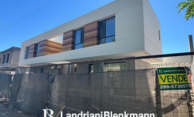 Dúplex 3 dormitorios en venta en Confluencia Rural