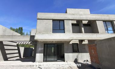 Dúplex 3 dormitorios en venta en Confluencia Rural