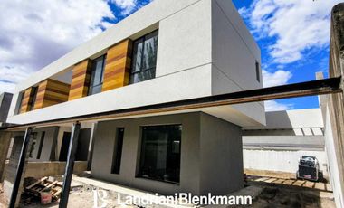 Dúplex 3 dormitorios en venta en Confluencia Rural