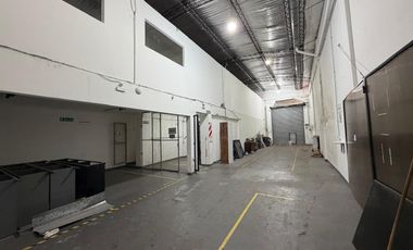 Deposito con oficinas - 252 m2 - Venta - Sarandi.