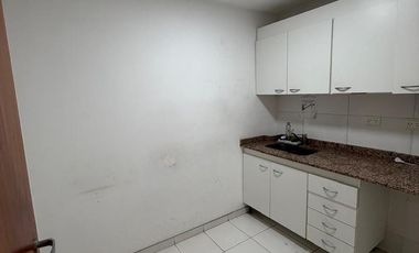 Deposito con oficinas - 252 m2 - Venta - Sarandi.