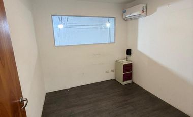 Deposito con oficinas - 252 m2 - Venta - Sarandi.