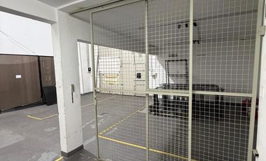 Deposito con oficinas - 252 m2 - Venta - Sarandi.