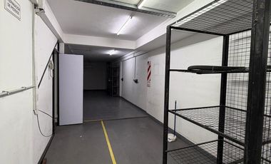 Deposito con oficinas - 252 m2 - Venta - Sarandi.