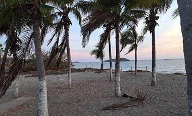 VENTA TERRENO A PIE DE PLAYA ZONA CHAMELA JALISCO