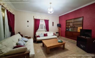 VENTA - Casa Quinta sobre lote de  3862m2 - Platanos, Berazategui - zona sur