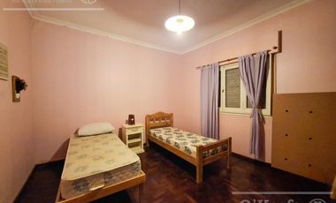 VENTA - Casa Quinta sobre lote de  3862m2 - Platanos, Berazategui - zona sur