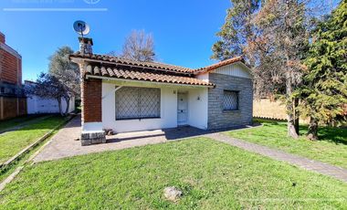 VENTA - Casa Quinta sobre lote de  3862m2 - Platanos, Berazategui - zona sur
