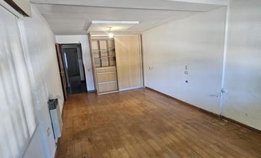 Moderna casa en Granadero Baigorria, Barrio Los Naranjos