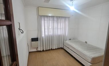 Moderna casa en Granadero Baigorria, Barrio Los Naranjos