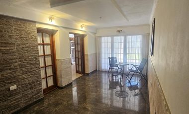 Moderna casa en Granadero Baigorria, Barrio Los Naranjos