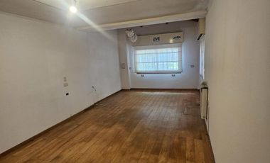 Moderna casa en Granadero Baigorria, Barrio Los Naranjos