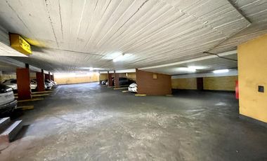 COCHERA EN VENTA CENTRO -SEGURIDAD -  ASCENSOR -ESCRITURA