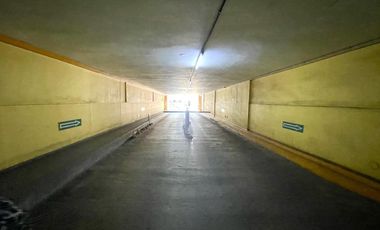 COCHERA EN VENTA CENTRO -SEGURIDAD -  ASCENSOR -ESCRITURA