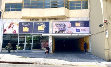 COCHERA EN VENTA CENTRO -SEGURIDAD -  ASCENSOR -ESCRITURA