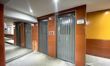 COCHERA EN VENTA CENTRO -SEGURIDAD -  ASCENSOR -ESCRITURA