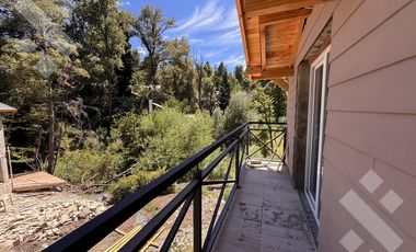 VENTA CABAÑA CON COSTA DE ARROYO EN SAN MARTÍN DE LOS ANDES