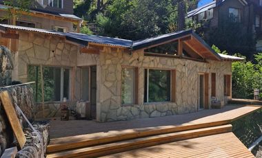 VENTA CABAÑA CON COSTA DE ARROYO EN SAN MARTÍN DE LOS ANDES