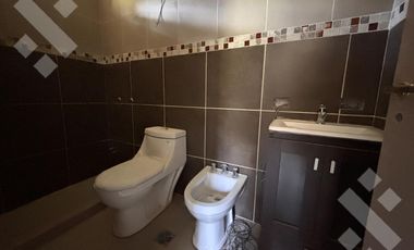 VENTA CABAÑA CON COSTA DE ARROYO EN SAN MARTÍN DE LOS ANDES